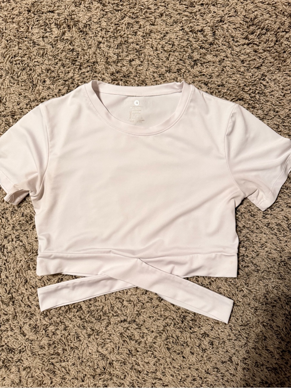 NVGTN Wrap Front Cropped Active Top Size Medium | White Short Sleeve Gym Shirt